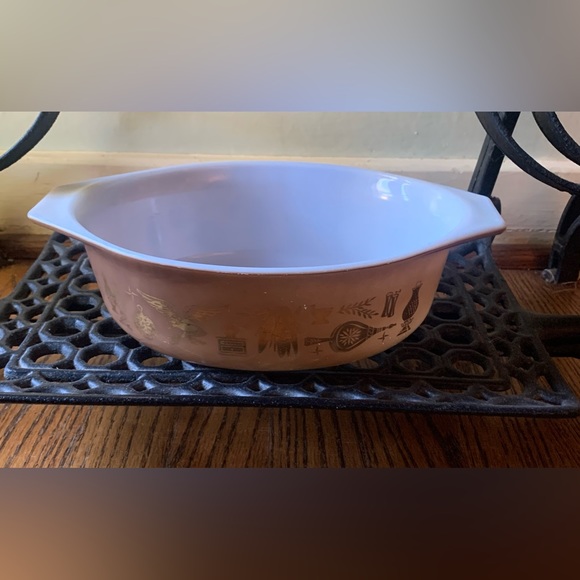 Vintage Pyrex Early American Oval Casserole Bowl Dish Gold Brown 043 1 1/2 Qt. - Picture 7 of 7